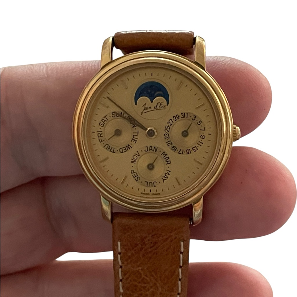 Vintige Jean 'Eve Swiss Quartz Triple Calendar Moon Phase Watch